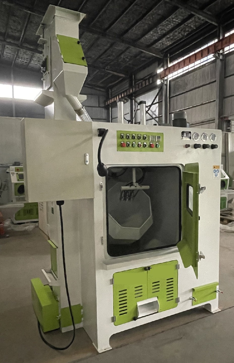 新型滾筒噴砂機，自動滾筒噴砂機